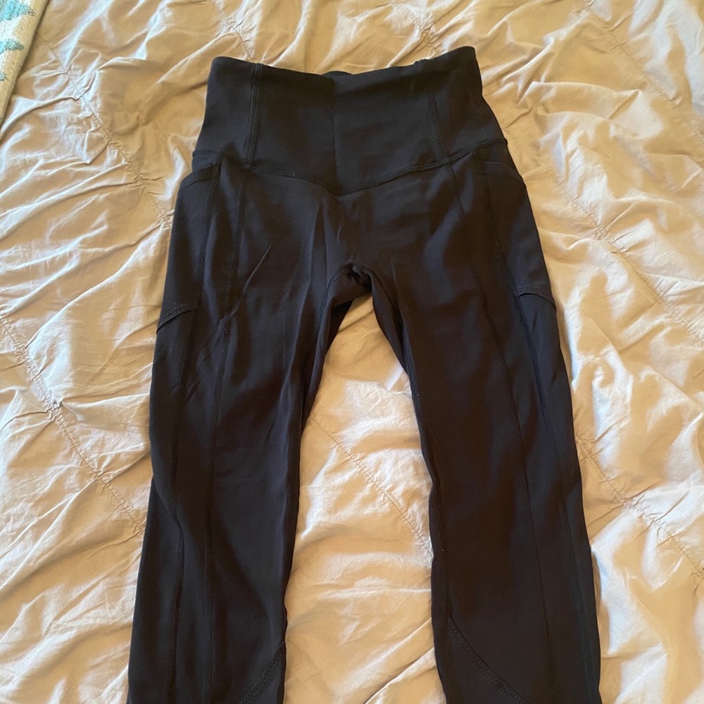 black lululemon leggings